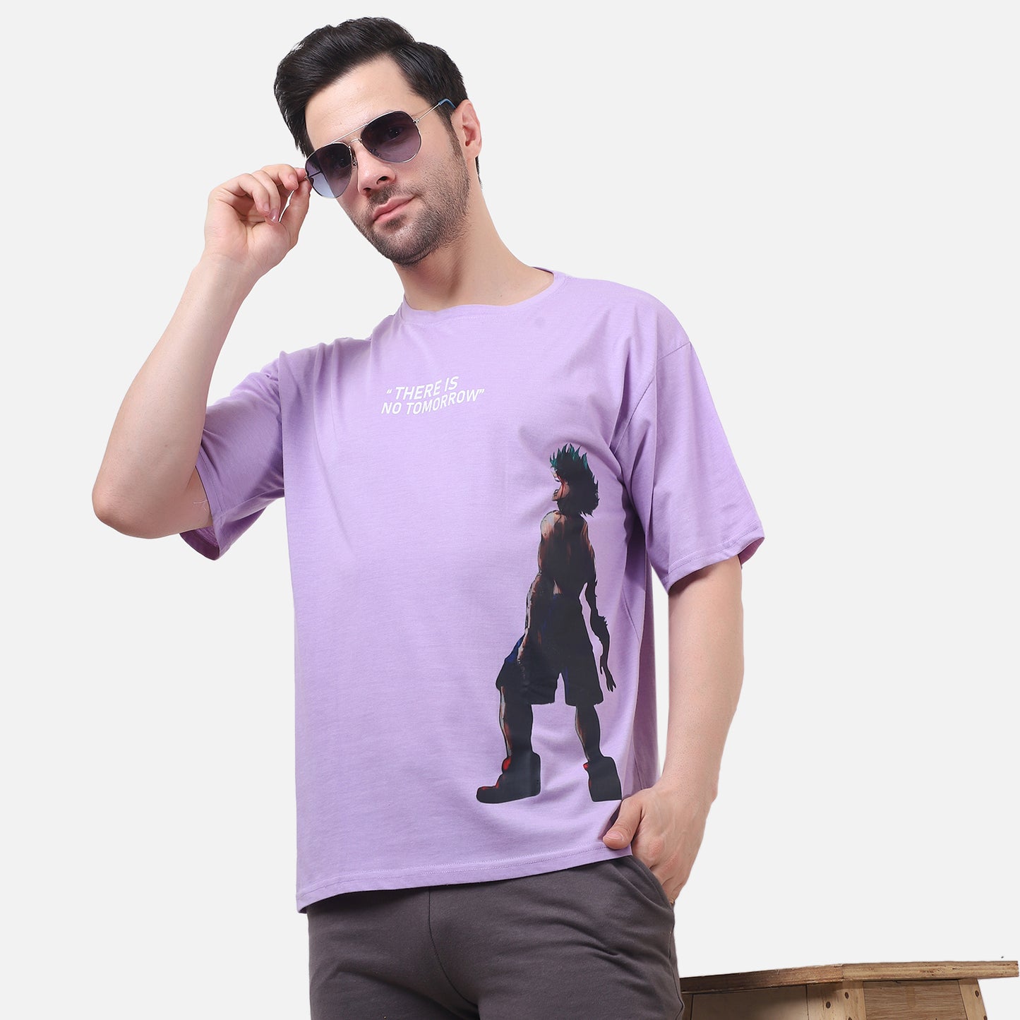 Fearless Spirit Anime Graphic T-Shirt – Lavender Edition