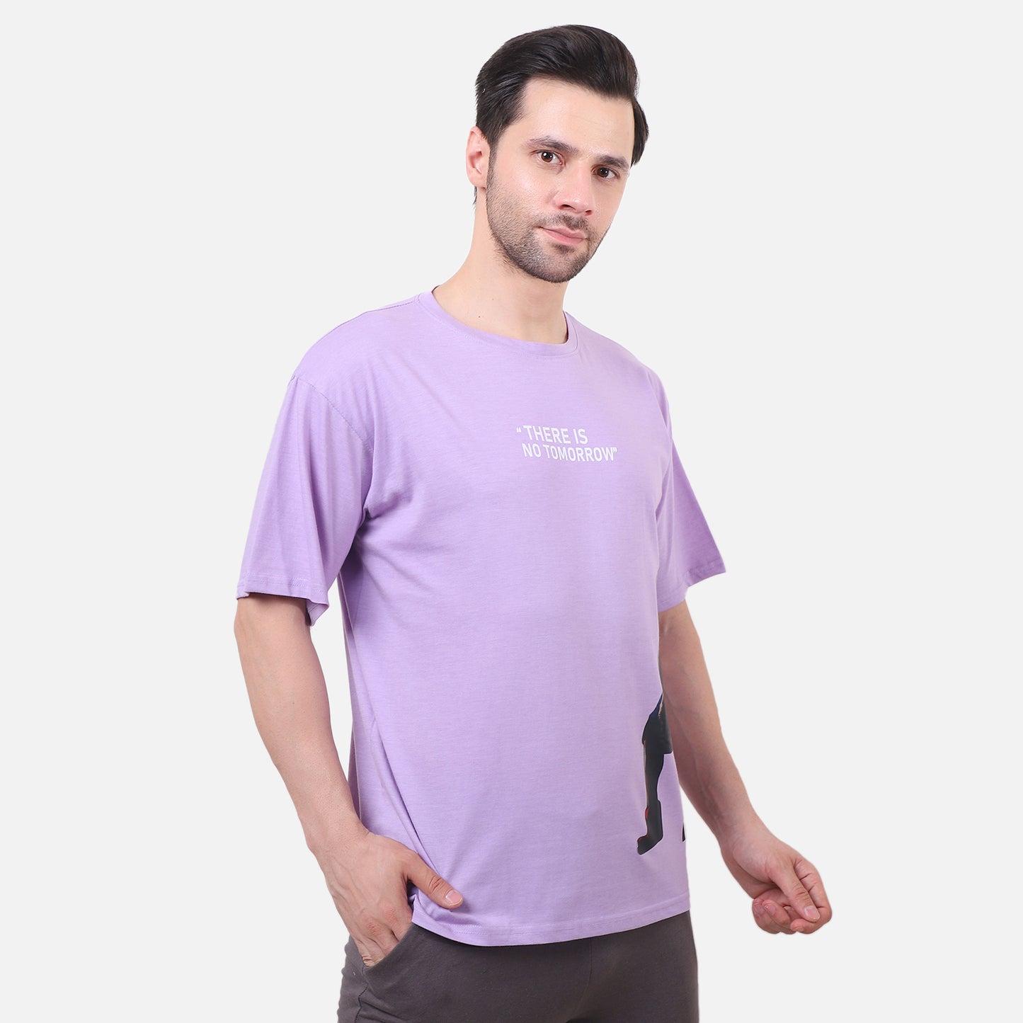 Fearless Spirit Anime Graphic T-Shirt – Lavender Edition