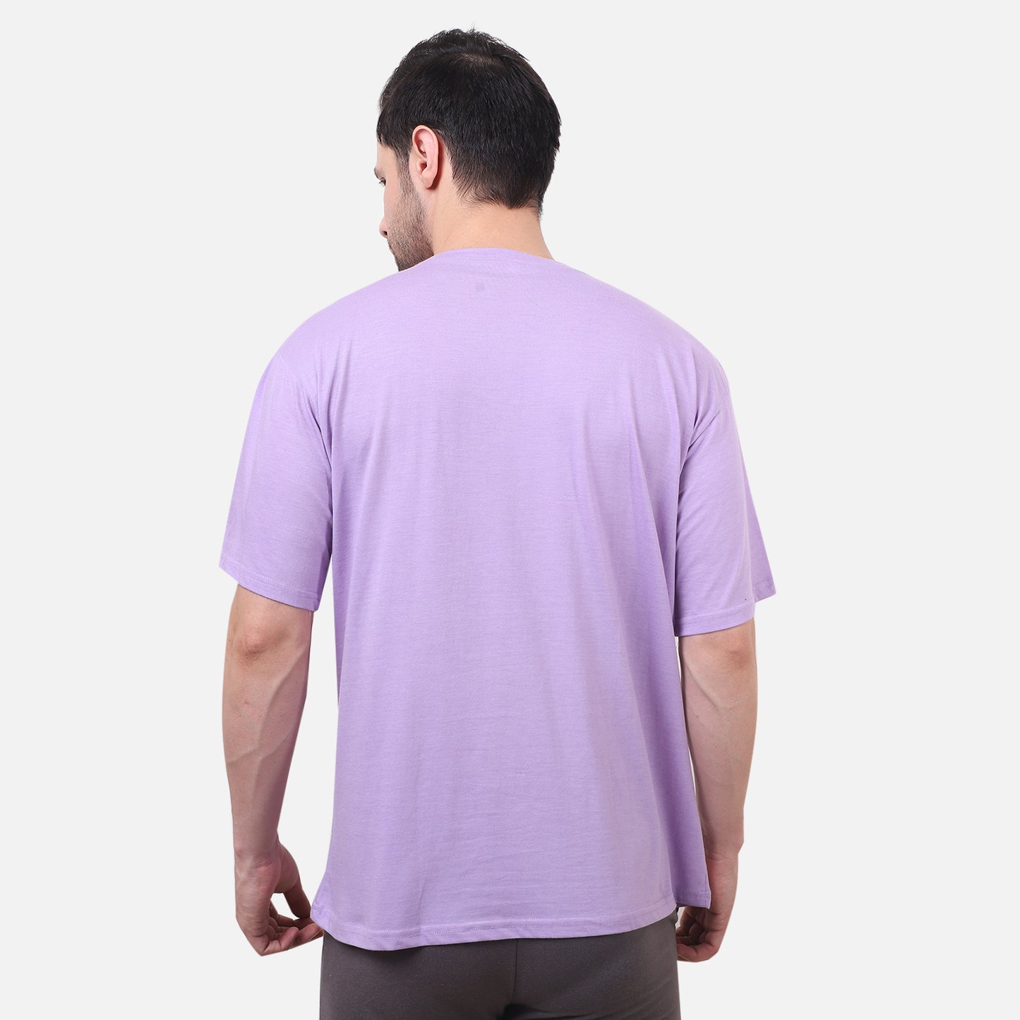 Fearless Spirit Anime Graphic T-Shirt – Lavender Edition